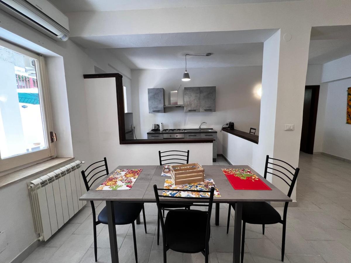 דירות פלרמו Casa Vacanze Febo מראה חיצוני תמונה